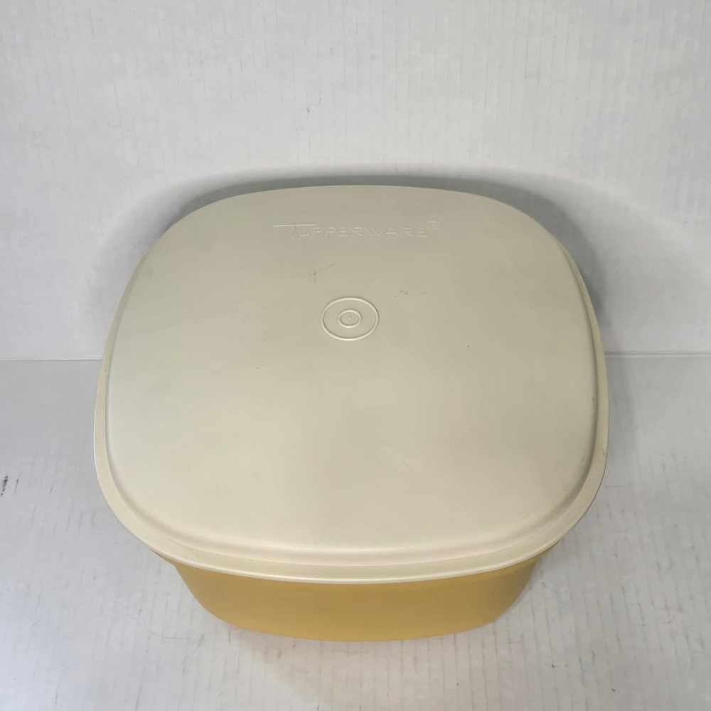 Vintage Tupperware Harvest Gold Square Food Storage Container 8.5 Inch with Lid